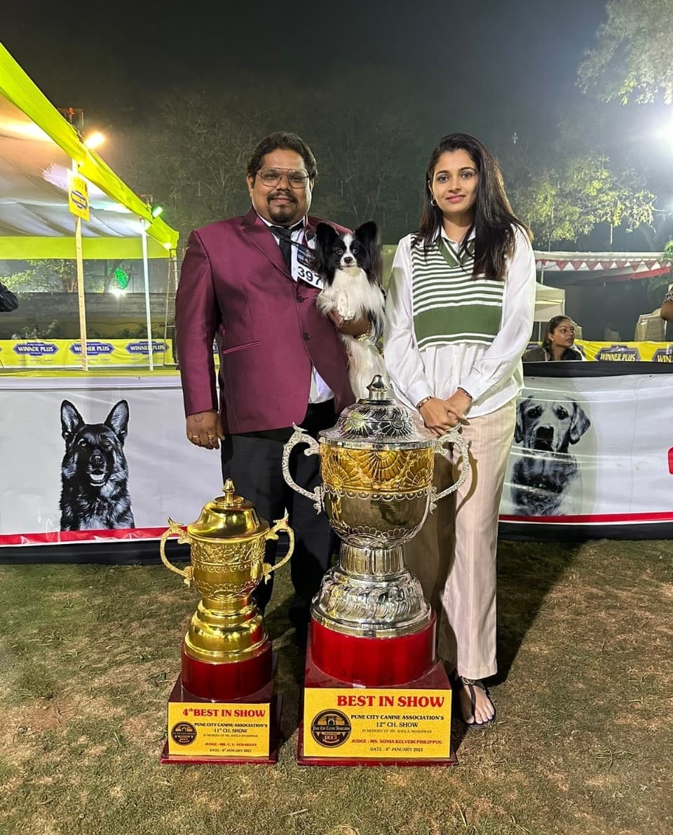 Yashwini Shetty receiving a Best in Show award